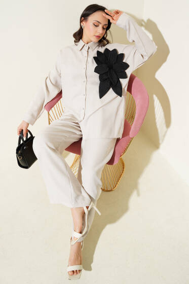 Çiçek Aksesuarlı Tunik İkili Takım Bej - İkili Takım