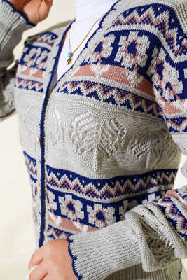 Çiçek Desen Kısa Triko Hırka Gri - Triko Hırka