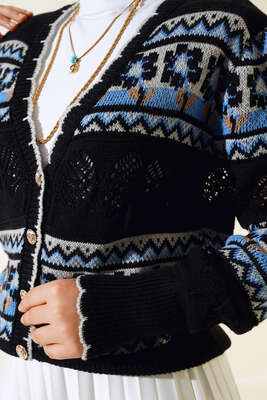 Çiçek Desen Kısa Triko Hırka Siyah - Triko Hırka