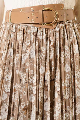 Çiçek Desenli Kemerli Piliseli Etek Latte - Etek