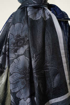 Çiçek Desenli Müslin Şal Kayrak Grisi - Başörtüsü