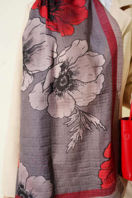 Çiçek Desenli Müslin Şal Vizon - Başörtüsü