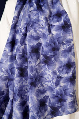 Çiçek Desenli Rami Şal Lacivert - Başörtüsü