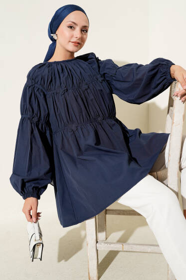 Çiçek Detaylı Biyeli Tunik Lacivert - Tunik
