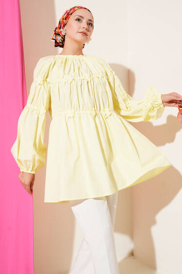 Çiçek Detaylı Biyeli Tunik Sarı - Tunik