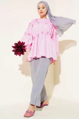 Çiçek Detaylı Kol Lastikli Tunik Pembe - Tunik
