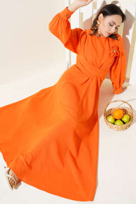 Çiçek Detaylı Önü Çapraz Bağlamalı Elbise Oranj 