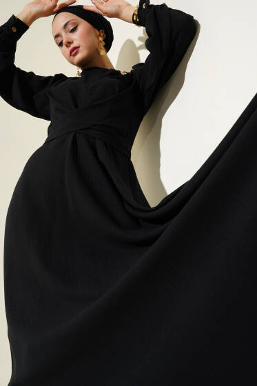 Çiçek Detaylı Önü Çapraz Bağlamalı Elbise Siyah - Elbise