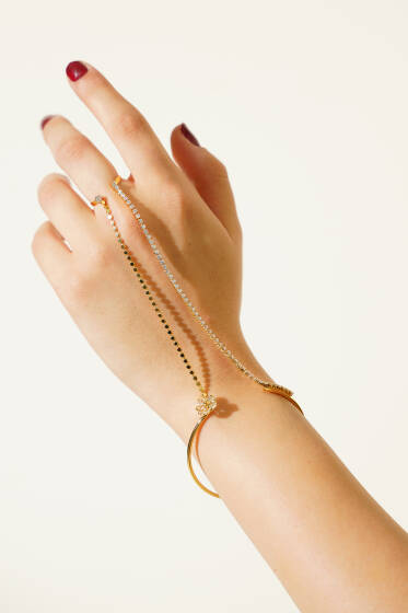 Çiçek Detaylı Taşlı Şahmeran Gold - Bileklik