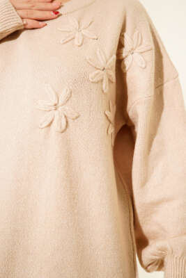 Çiçek Detaylı Yumoş Triko Tunik Latte - 300-500 TL Ürünler