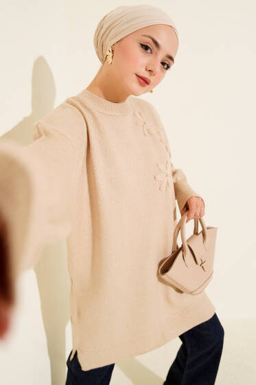 Çiçek Detaylı Yumoş Triko Tunik Latte - Tunik