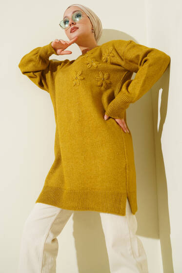 Çiçek Detaylı Yumoş Triko Tunik Yağ Yeşili - Tunik