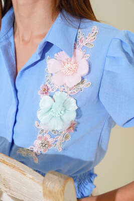 Çiçek İşlemeli Gipeli Bluz Mavi - Yeni Giyim