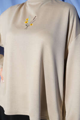 Çiçek İşlemeli Loyşa Bluz Bej - Bluz