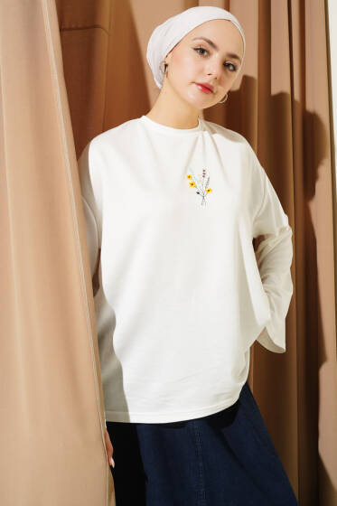 Çiçek İşlemeli Loyşa Bluz Ekru - Bluz