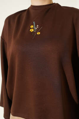 Çiçek İşlemeli Loyşa Bluz Kahve - Bluz