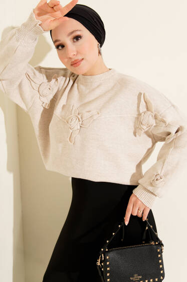 Çiçek İşlemeli Triko Kazak Bej - Triko Kazak