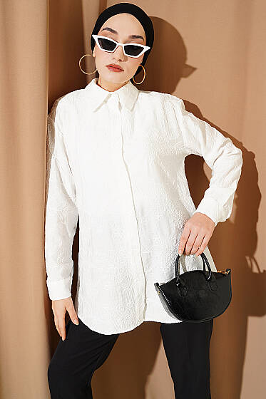 Çiçek Kabartmalı Basic Gömlek Ekru - Gömlek