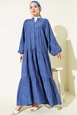 Çiçek Kabartmalı Hakim Yaka Katlı Elbise Mavi - Elbise