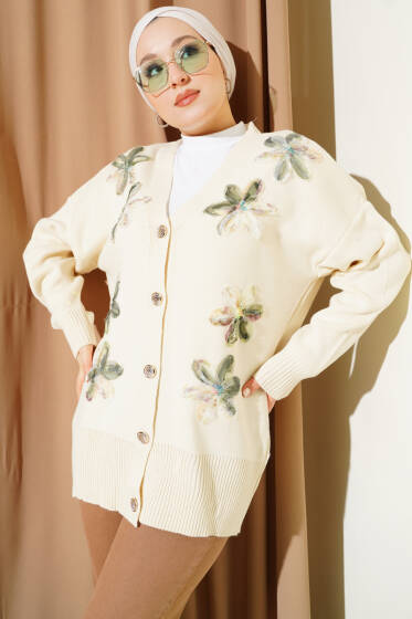 Çiçek Motifli Düğmeli Triko Hırka Bej - Hırka