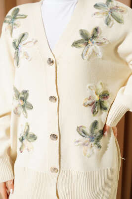 Çiçek Motifli Düğmeli Triko Hırka Bej - Hırka