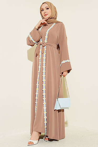 Çiçek Motifli Kuşaklı Abaya Latte - Elbise