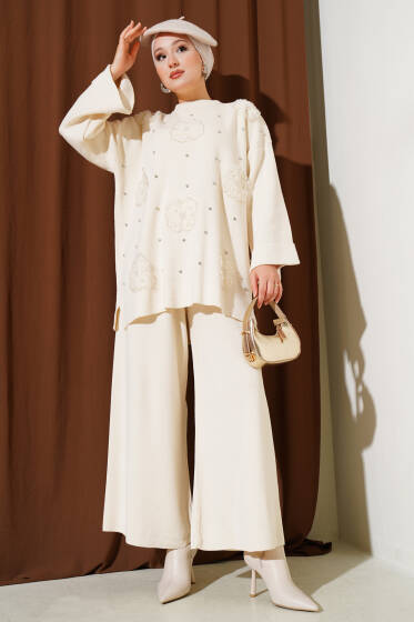 Çiçek Motifli Triko İkili Takım Bej - İkili Takım