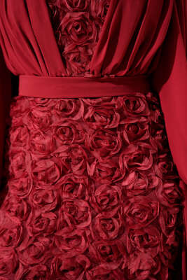 Çiçek Motifli Tül Pelerinli Abiye Elbise Bordo - Elbise