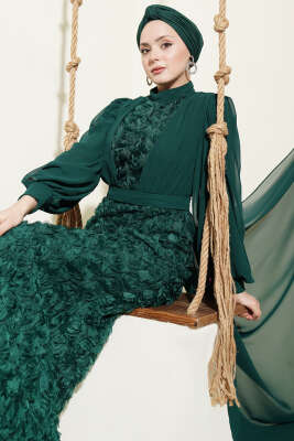 Çiçek Motifli Tül Pelerinli Abiye Elbise Zümrüt - Elbise