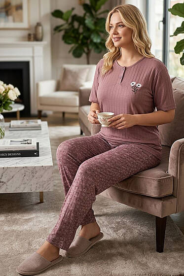 Çiçek Nakış Kısa Kol Büyük Beden Pijama Takımı Gül Kurusu - Pijama