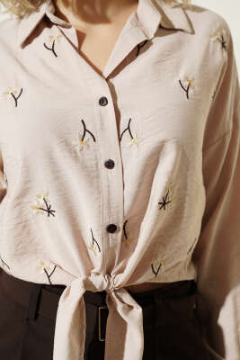 Çiçek Nakışlı Bağlamalı Crop Gömlek Bej - Kadın Giyim Modelleri