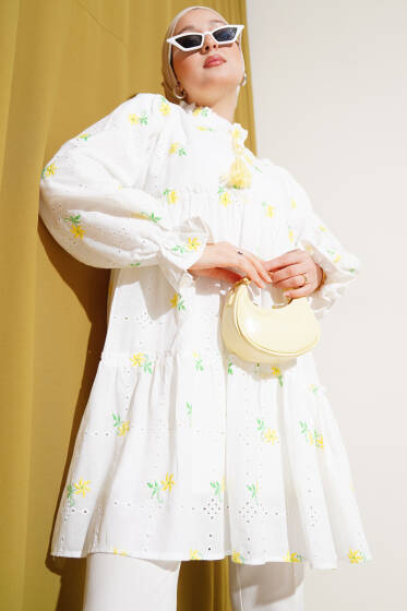 Çiçek Nakışlı Brodeli Kat Tunik Sarı - Tunik