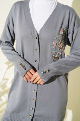 Çiçek Nakışlı Düğmeli Merserize Hırka Gri - Yılın Fırsatı