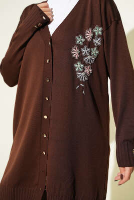 Çiçek Nakışlı Düğmeli Merserize Hırka Kahve - Hırka