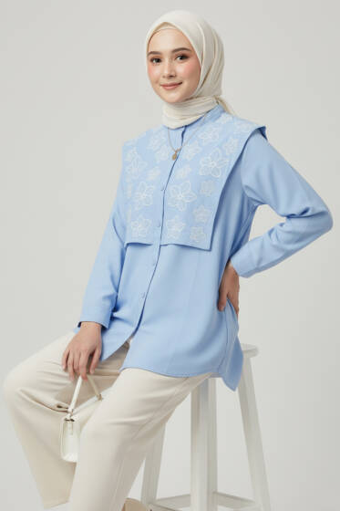 Çiçek Nakışlı Hakim Yaka Gömlek Bebe Mavi - Gömlek