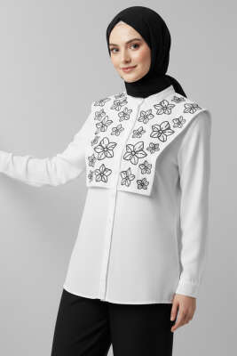 Çiçek Nakışlı Hakim Yaka Gömlek Beyaz - TEGOE