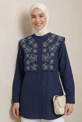 Çiçek Nakışlı Hakim Yaka Gömlek Lacivert - TEGOE