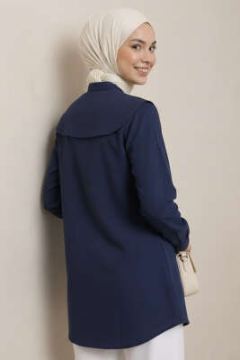 Çiçek Nakışlı Hakim Yaka Gömlek Lacivert - Gömlek