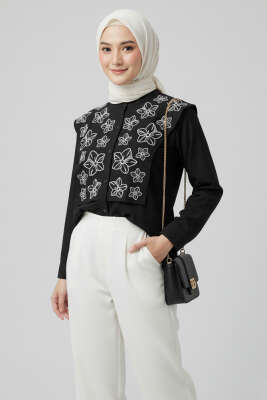 Çiçek Nakışlı Hakim Yaka Gömlek Siyah 