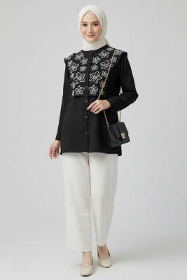 Çiçek Nakışlı Hakim Yaka Gömlek Siyah - Gömlek