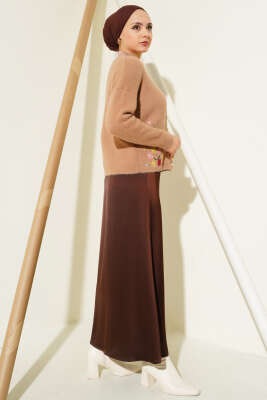 Çiçek Nakışlı İnci Düğmeli Triko Hırka Latte - Triko Hırka