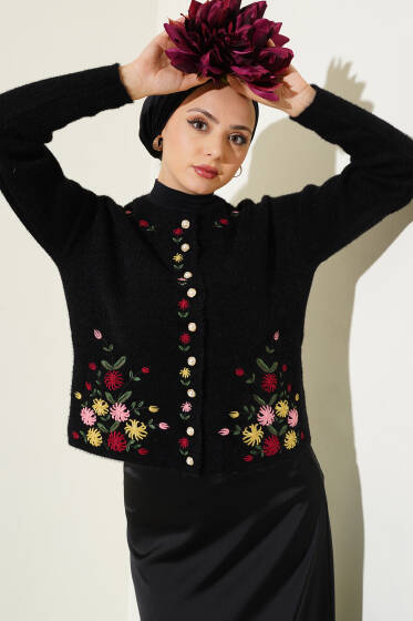 Çiçek Nakışlı İnci Düğmeli Triko Hırka Siyah - Hırka