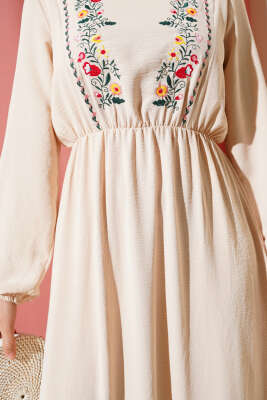 Çiçek Nakışlı Kolu Lastikli Elbise Bej - Tesettür Elbise