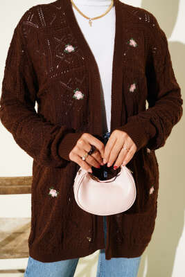 Çiçek Nakışlı Örgü Triko Hırka Kahve - Hırka