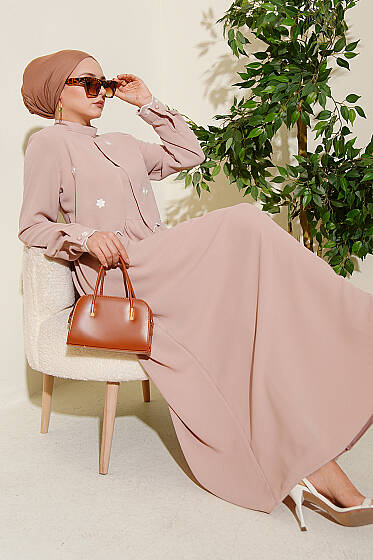 Çiçek Nakışlı Pelerinli Elbise Bej - Elbise