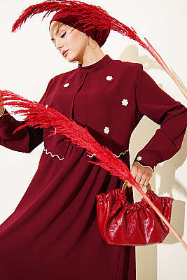 Çiçek Nakışlı Pelerinli Elbise Bordo - ASMİN