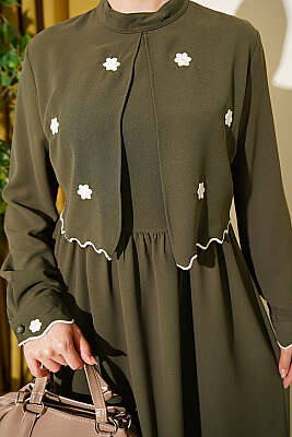 Çiçek Nakışlı Pelerinli Elbise Haki - Elbise