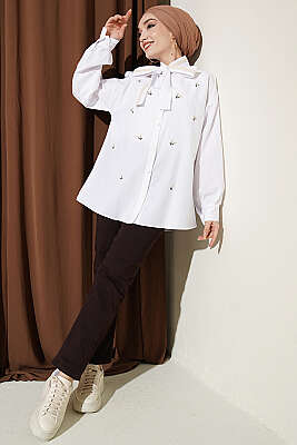 Çiçek Nakışlı Yakası Bağlamalı Gömlek Beyaz - Gömlek