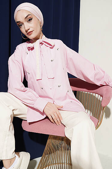Çiçek Nakışlı Yakası Bağlamalı Gömlek Pembe - Gömlek