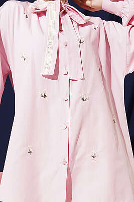 Çiçek Nakışlı Yakası Bağlamalı Gömlek Pembe - Gömlek